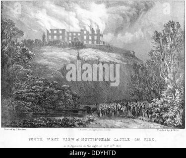 Nottingham Castle in Brand, betrachtet aus dem Süden, 1831. Künstler: S Rayner Stockfoto