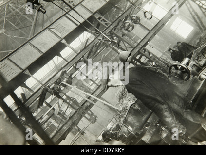 In der Maschinenfabrik, UDSSR, 1930. Artist: Unbekannt Stockfoto