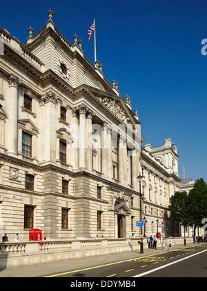 Der HM Revenue & Zollstelle und der Abteilung für Kultur, Medien & Sport, Whitehall, London. Stockfoto