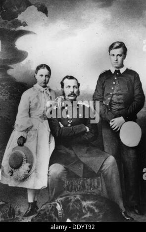 Zar Alexander II. von Russland mit seiner Tochter Maria und Sohn Alexei, 1863. Künstler: Ivan Fyodorovich Alexandrovsky Stockfoto