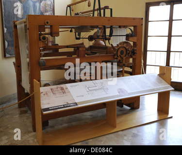 Studie von Leonardo da Vinci. Webmaschinen. Mechanischer Webstuhl. 15. Jahrhundert. Modell. Stockfoto