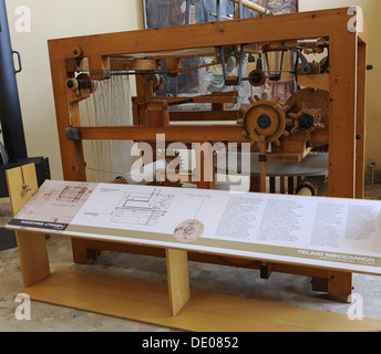 Studie von Leonardo da Vinci. Webmaschinen. Mechanischer Webstuhl. 15. Jahrhundert. Modell. Stockfoto