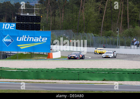 DTM-Rennwagen auf der Rennstrecke Hockenheimring, Baden-Württemberg Stockfoto