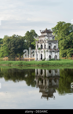 Die Ansicht der Ngoc Son Tempel im Hoan-Kiem-See, Hanoi, Vietnam Stockfoto