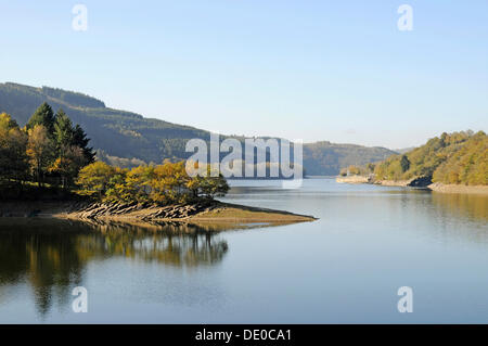 Oberauer Reservoir, Dorf Lultzhausen, Esch Sur Sûre, Sauer oder sauer Fluss, National Obersauer, Luxemburg, Europa Stockfoto