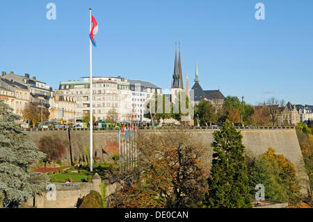 Petruss-Tal, Festung mit der Bastion Beck, Monument du Souvenir, Place de Constitution, Syntagma-Platz Stockfoto