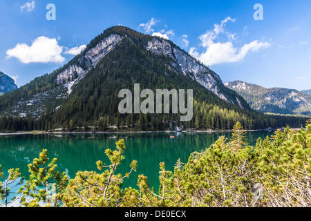See Lago di Altprags, See Wildsee Wildsee, Prags oder Prags, Pragser Tal, Dolomiten, Provinz von Bolzano-Bozen, Italien, Europa Stockfoto
