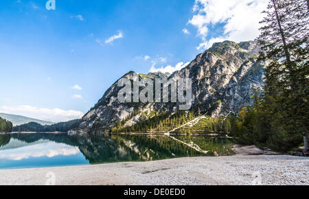 See Lago di Altprags, See Wildsee Wildsee, Prags oder Prags, Pragser Tal, Dolomiten, Provinz von Bolzano-Bozen, Italien, Europa Stockfoto