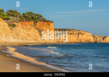 Küste, Strand Praia do Porto de Mós, Europa, Atlantik, Portugal, Algarve Stockfoto