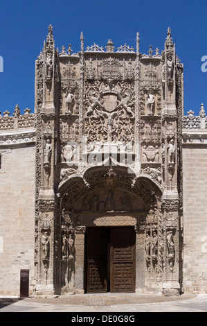 Das College von San Gregorio ist berühmt für den Hof und die Fassade, sind bekannt für ihren feinen Ornamentik. Stockfoto