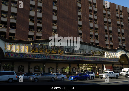 Blauer Himmel Blick Datenverkehr Casino Hotel Eingang Bill es Gamblin Hall und Saloon, East Flamingo Road am Las Vegas Strip, USA Stockfoto