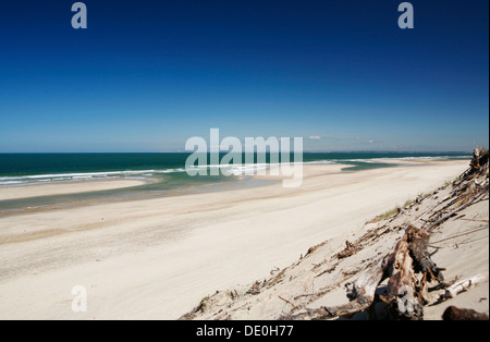 Strand, Atlantik Küste in der Nähe von Soulac-sur-Mer, Region Aquitanien, Gironde, Frankreich, Europa Stockfoto