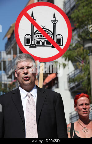 Manfred Rouhs, Bundesvorsitzender der Bürgerbewegung der Pro Deutschland bei einer Anti-muslimische Demonstration der Pro Deutschland Stockfoto