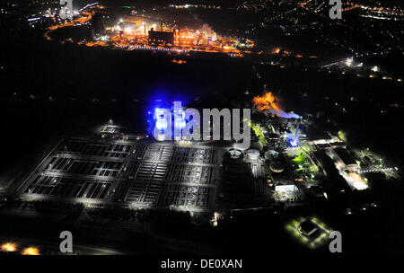Luftaufnahme, Türme Emscher-Kläranlage mit der Verdauung in der Nacht, Kolonie Emscher, Bottrop, Extraschicht 2009 Stockfoto