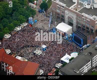 Aerial picture, public screening, Football World Cup 2010, the match Germany vs Australia 4-0, Friedensplatz square, Dortmund Stockfoto