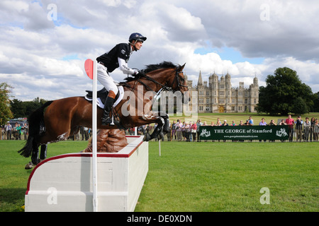 William Fox-Pitt mit Parklane Hawk während der Cross Country am 2013 Land Rover Burghley Horse Trials, Stamford, UK. Stockfoto