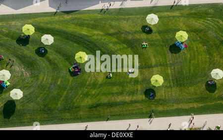 Luftaufnahme, Liegewiese, Sonnenschirme, staatliche Garden Show, Bamberg, Franken, Oberbayern Stockfoto