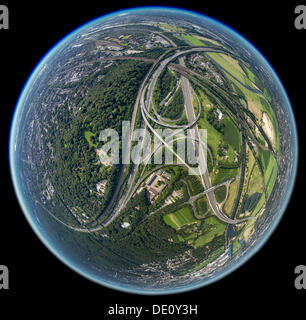 Luftaufnahme, fisheye erschossen, Autobahnkreuz A40 und A3, Duisburg-Kaiserberg, Duisburg, Ruhrgebiet, Nordrhein-Westfalen Stockfoto