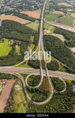 Luftbild, A45 Sauerlandlinie Autobahn zusammenführen Punkt A2 Autobahn Kreuzung, Dortmund, Ruhrgebiet, Nordrhein-Westfalen Stockfoto