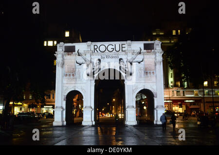 London, UK. 09. September 2013. Gauner von Rihanna - Marble Arch Ilummination vor Rihanna es Duft Start in London Credit: Duncan Penfold/Alamy Live News Stockfoto