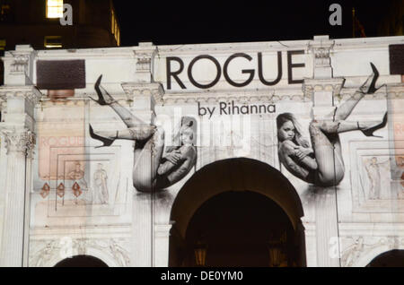 London, UK. 09. September 2013. Gauner von Rihanna - Marble Arch Ilummination vor Rihanna es Duft Start in London Credit: Duncan Penfold/Alamy Live News Stockfoto