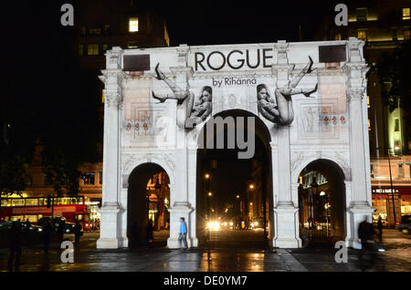 London, UK. 09. September 2013. Gauner von Rihanna - Marble Arch Ilummination vor Rihanna es Duft Start in London Credit: Duncan Penfold/Alamy Live News Stockfoto