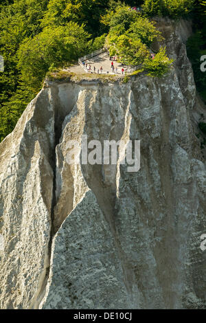 Luftaufnahme, Kreidefelsen, Aussichtsplattform von Sassnitz auf der Insel Rügen Stockfoto