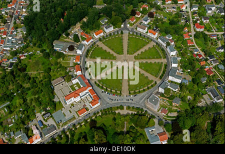 Luftaufnahme, Obelisk, Circus von Putbus, Putbus Schlosspark in Putbus auf der Insel Rügen Stockfoto