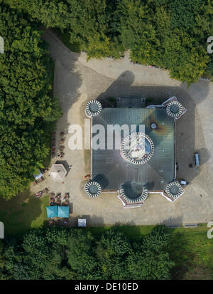 Luftaufnahme, Jagdschloss Granitz oder Jagdschloss Granitz mit Schinkelturm Aussichtsturm in Binz auf Rügen Stockfoto