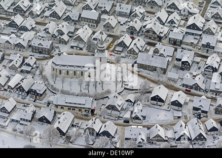 Luftaufnahme, St.-Jakobus-Kirche oder St. James Church, im winter Stockfoto