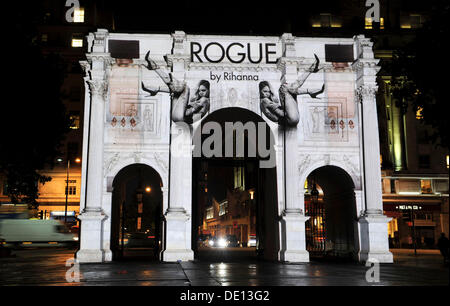 London, UK. 09. September 2013. Rihanna macht sie auf London, Marble Arch, London, England, 9. September 2013 markieren. Bildnachweis: KEITH MAYHEW/Alamy Live-Nachrichten Stockfoto