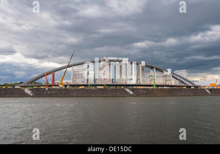 Bau der neuen Brücke über den Main, Mainbruecke Ost, am nördlichen Ufer des Main, Frankfurt Am Main, Hessen Stockfoto