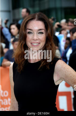 Toronto, Kanada. 09. September 2013. US-Schauspielerin Julianne Nicholson für das Screening von kommt "August: Osage County" während der 38th annual Toronto Film Festival, in Toronto, Kanada, 9. September 2013. Das Festival dauert bis zum 15. September. Foto: Hubert Boesl/Dpa/Alamy Live News Stockfoto