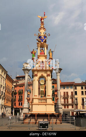 Rua, pyramidenförmige Turm, der Turm baut jedes Jahr im September auf der Piazza dei Signori quadratisch, Vicenza, Venetien, Italien Stockfoto