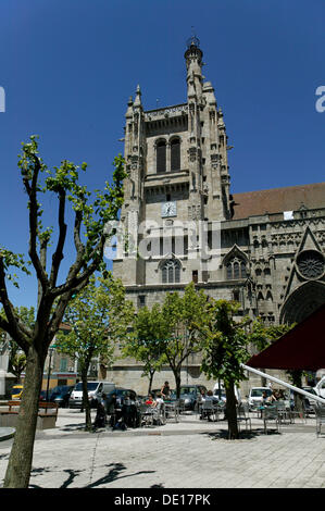 Kirche Saint-Jean d'Ambert, Ambert, Puy de Dome, Auvergne, Frankreich Europa Stockfoto