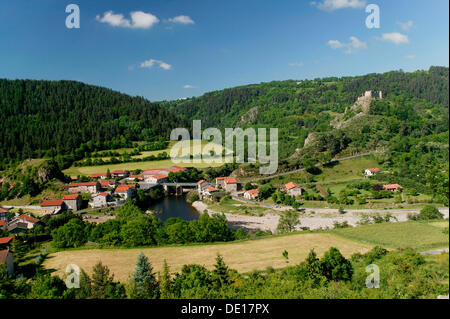 Die Loire-Schluchten in Goudet, Haute Loire, Auvergne, Frankreich, Europa Stockfoto