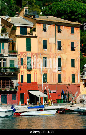 Bemalten Häuser im Hafen von Portofino, Golf von Genua, Italien, Europa Stockfoto