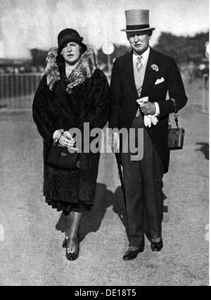 Adlon, Louis, 3.10.50-7.5.1945, deutscher Geschäftsmann in voller Länge, mit Frau Hedda, 1920er Jahre, Stockfoto