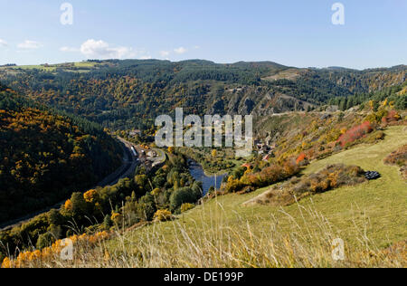 Tal der Allier in Chapeauroux, Haute Loire, Auvergne, Frankreich, Europa Stockfoto