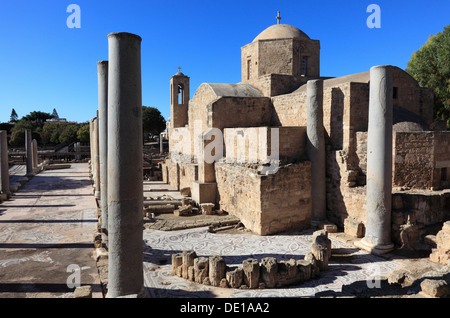 Zypern, Paphos Stadt, Gazibaf, historische Ausgrabungen, early Christian Basilica von Panagia Chrysopolitissa, Kreuzkuppelkirche des Stockfoto