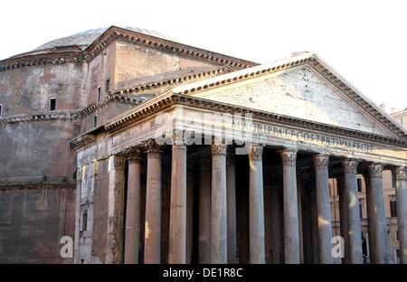 Antike römische Tempel genannt das PANTHEON in Rom außerhalb Stockfoto