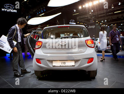 Frankfurt am Main, Deutschland. 10. September 2013. Autobauer Hyundai präsentiert neue Generation Kleinwagen i10 während 65. IAA Internationale Automobilausstellung in Frankfurt/Main, auf Dienstag, 10. September 2013. (CTK Foto/Petr Mlch) Bildnachweis: CTK/Alamy Live-Nachrichten Stockfoto
