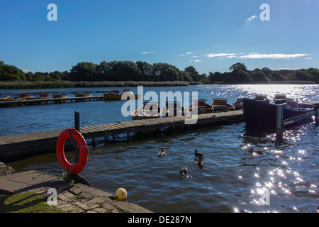 Ruderboote zu mieten bei Hornsea bloße East Yorkshire England Stockfoto