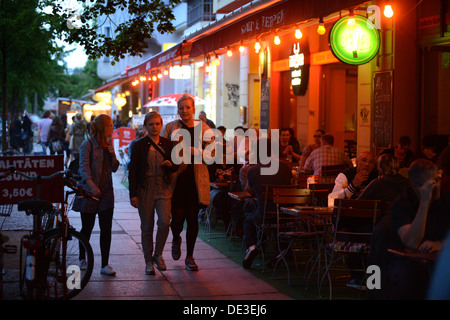 Berlin, Deutschland, Restaurants in der New Street Bahnhof in Friedrichshain - Kreuzberg Stockfoto