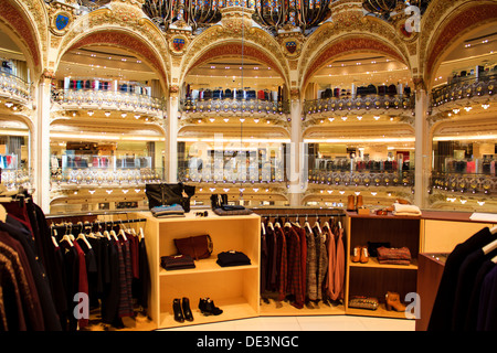 Im inneren Teil der berühmten Galeries Lafayette in Paris, Frankreich Stockfoto