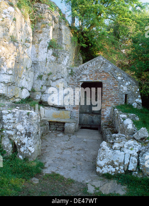 Ffynnon Seiriol, Anglesey: Heilige Brunnen am Penmon Priory zugeordnete St Seiriol, die traditionell ein keltische Kloster hier in der C6th gegründet. Stockfoto