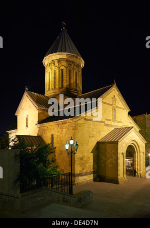 Nachtaufnahme von Sioni Kathedrale, Tiflis, Georgien Stockfoto