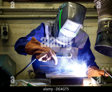 Moers, Deutschland, Trainee für Schweißen Arbeiter Stockfoto