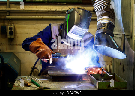 Moers, Deutschland, Trainee für Schweißen Arbeiter Stockfoto