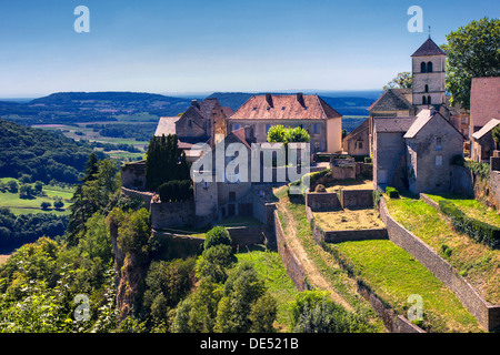 Château-Chalon, beschrieben als eines der schönsten Dörfer in Frankreich Stockfoto